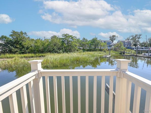 20 W 18th Road, Broad Channel NY 11693