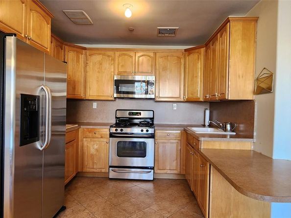 274 Wallabout Street 7B, Brooklyn NY 11206