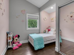 18 Catherwood Crescent, Melville NY 11747