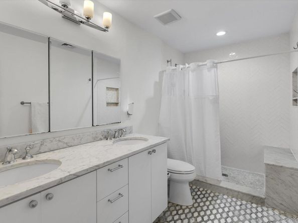 18 Catherwood Crescent, Melville NY 11747