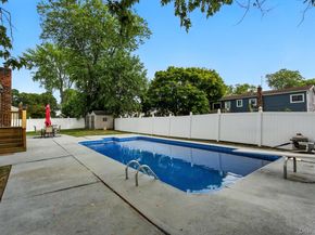 86 Riddle Street, Brentwood NY 11717