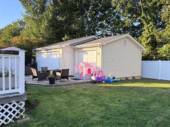 869 Jay Drive, Wantagh NY 11793