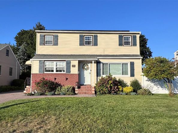 869 Jay Drive, Wantagh NY 11793