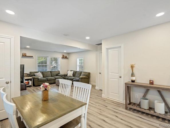 41 Eatondale Avenue, Blue Point NY 11715
