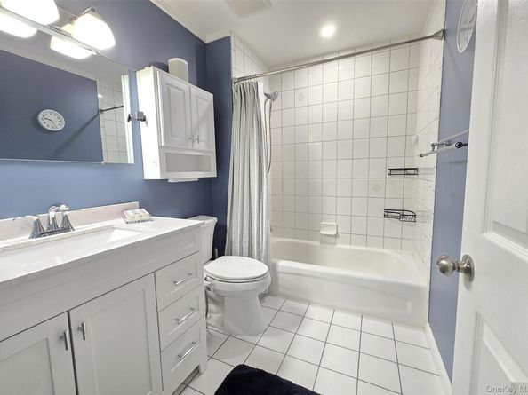44 Victorian Lane, Medford NY 11763