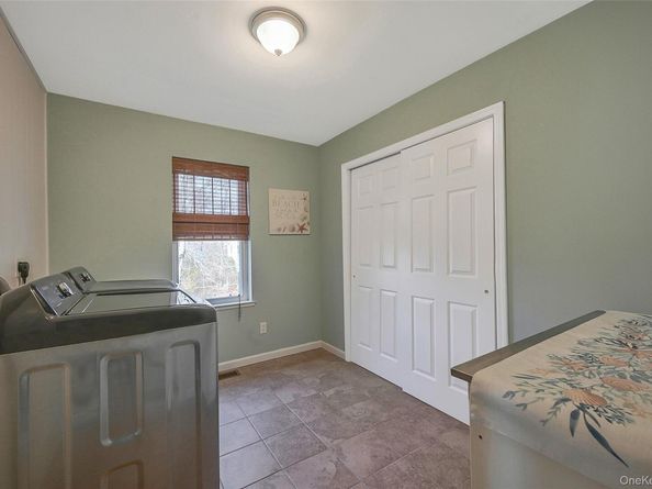 4 Apple Lane, Wading River NY 11792