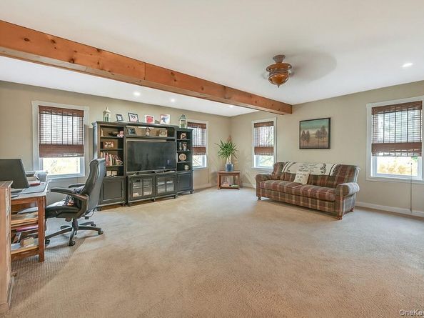 4 Apple Lane, Wading River NY 11792