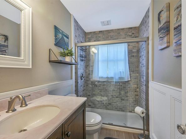 4 Apple Lane, Wading River NY 11792