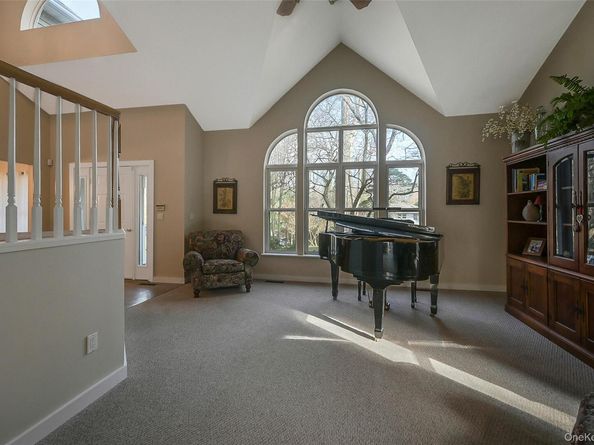 4 Apple Lane, Wading River NY 11792