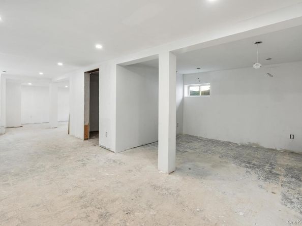 1802 Amazon Road, Mohegan Lake NY 10547