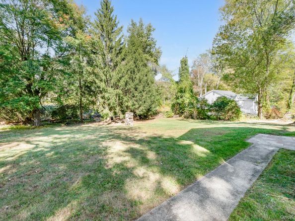1802 Amazon Road, Mohegan Lake NY 10547