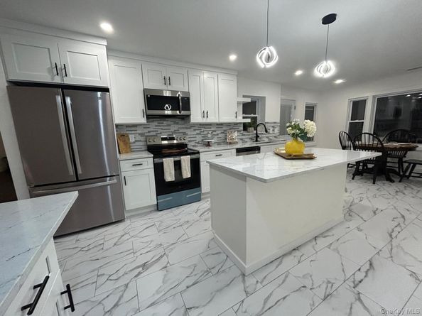 1802 Amazon Road, Mohegan Lake NY 10547