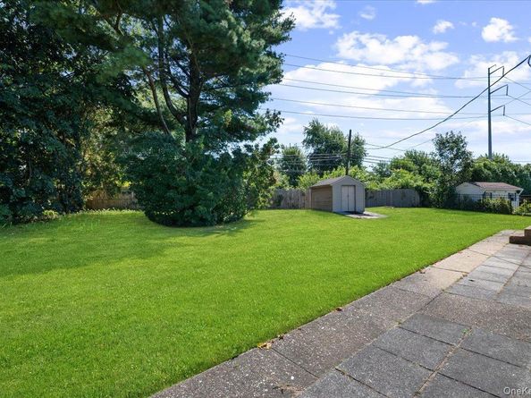 331 Woodbridge Lane, Jericho NY 11753