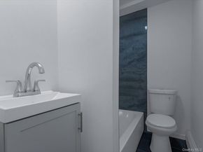 2935 Middletown Road B, Bronx NY 10461