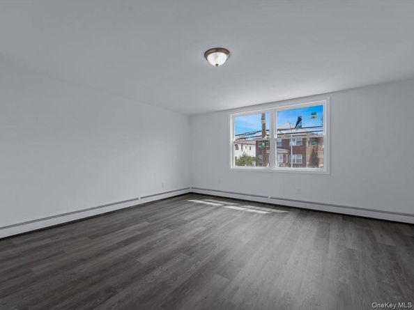 2935 Middletown Road B, Bronx NY 10461