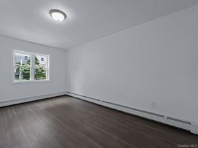 2935 Middletown Road B, Bronx NY 10461