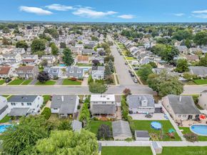62 Vincent Road, Hicksville NY 11801