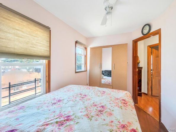 160 N Central Avenue, Valley Stream NY 11580