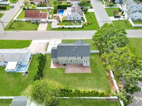 123 Cayuga Avenue, Deer Park NY 11729