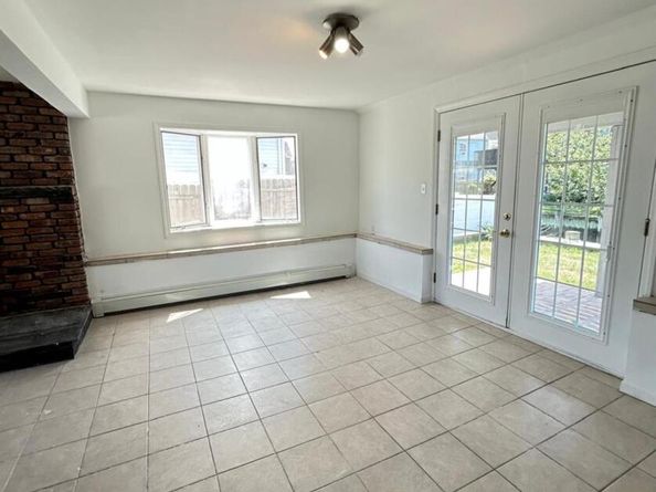 300 Branch Avenue, Freeport NY 11520