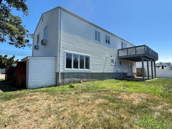 300 Branch Avenue, Freeport NY 11520
