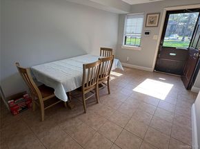 33 Newbrook Lane 33, Bay Shore NY 11706