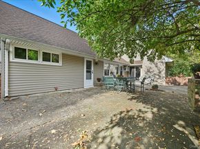 16 Ridge Drive E, Roslyn NY 11576