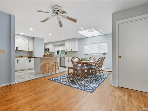 16 Ridge Drive E, Roslyn NY 11576