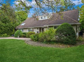 16 Ridge Drive E, Roslyn NY 11576