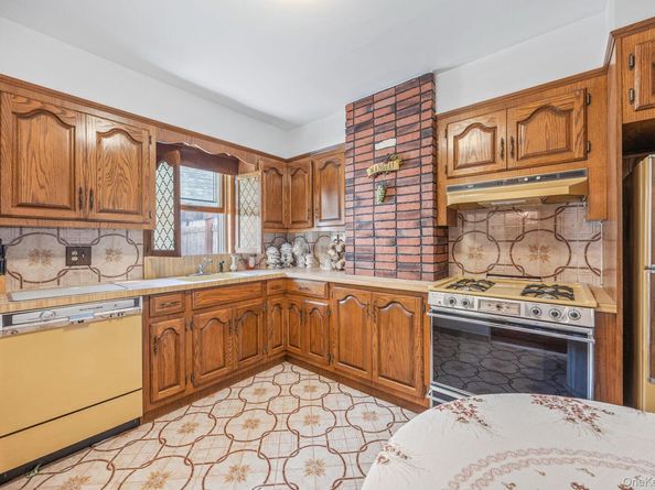 62-47 64th Street, Middle Village NY 11379