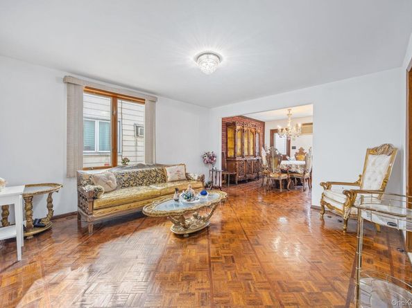 62-47 64th Street, Middle Village NY 11379