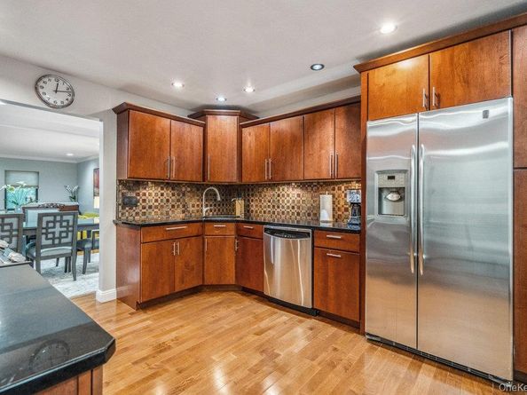 31 Club House Court 31, Jericho NY 11753