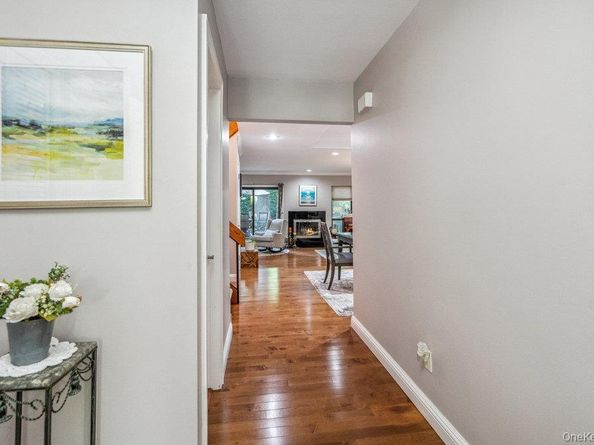 31 Club House Court 31, Jericho NY 11753