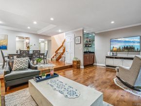 31 Club House Court 31, Jericho NY 11753