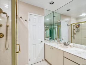 31 Club House Court 31, Jericho NY 11753