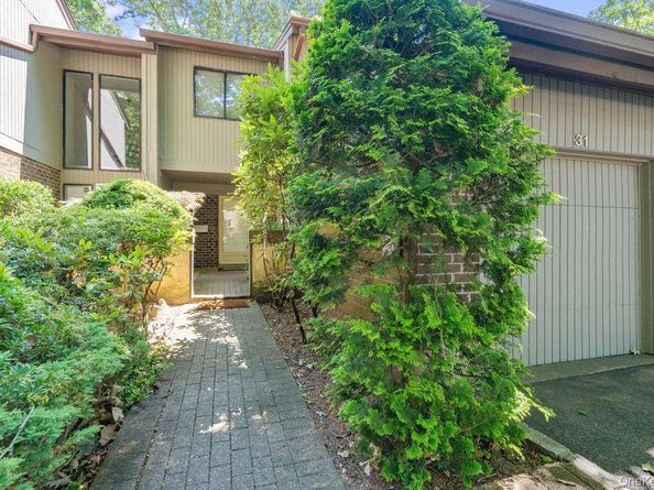 31 Club House Court 31, Jericho NY 11753