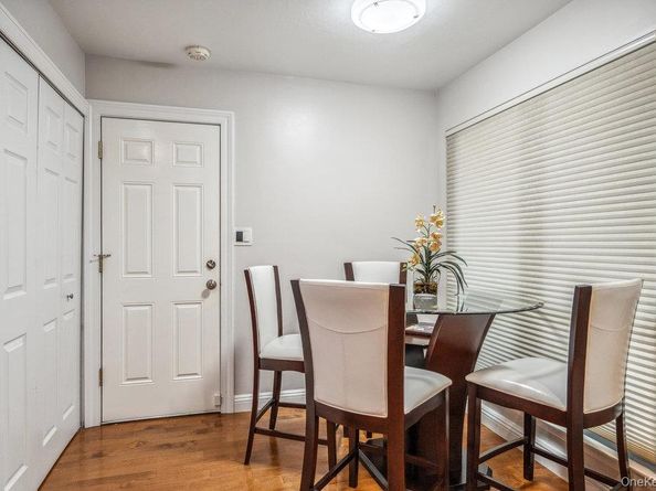 31 Club House Court 31, Jericho NY 11753