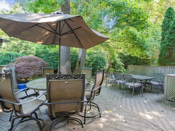 31 Club House Court 31, Jericho NY 11753