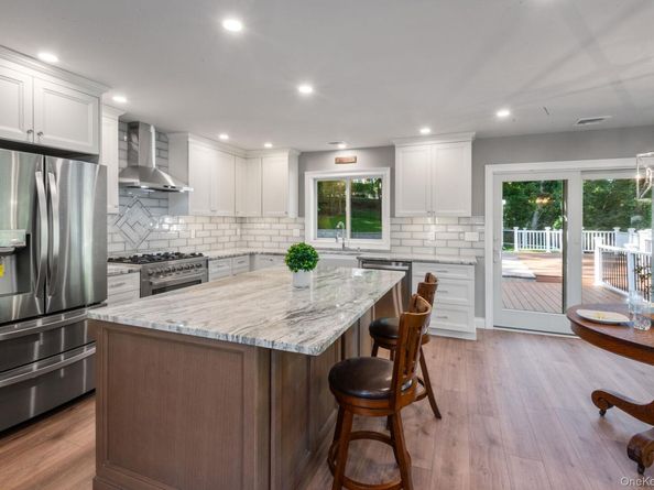 33 Alsace Place, Northport NY 11768