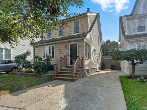 23026 87th Avenue, Bellaire NY 11427