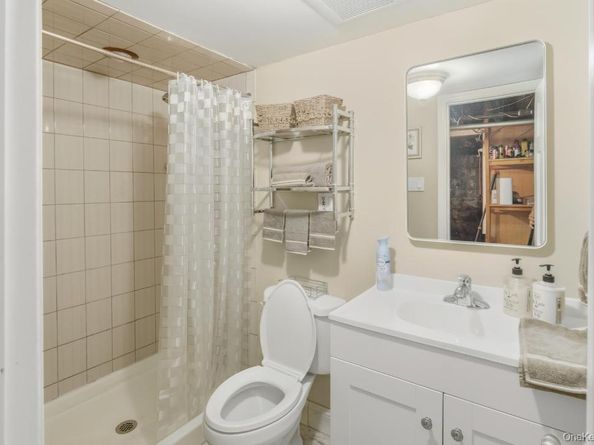 23026 87th Avenue, Bellaire NY 11427