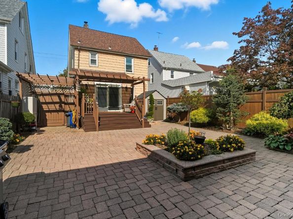 23026 87th Avenue, Bellaire NY 11427