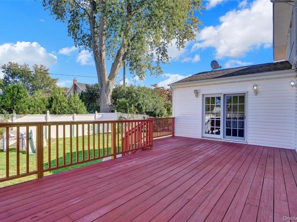 600 Plainview Road, Plainview NY 11803