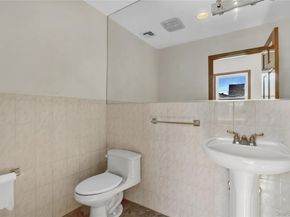 600 Plainview Road, Plainview NY 11803