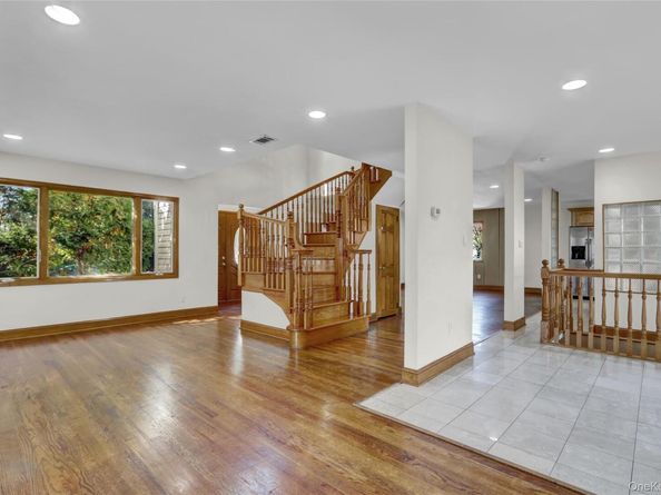 600 Plainview Road, Plainview NY 11803