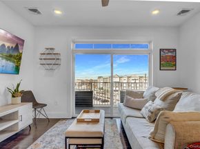 233 Marina Pointe Drive 233, East Rockaway NY 11518