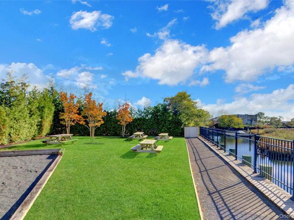 233 Marina Pointe Drive 233, East Rockaway NY 11518