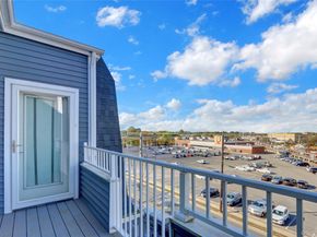 233 Marina Pointe Drive 233, East Rockaway NY 11518