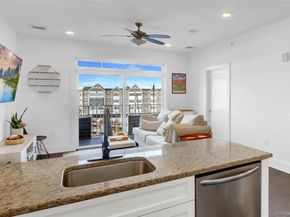 233 Marina Pointe Drive 233, East Rockaway NY 11518