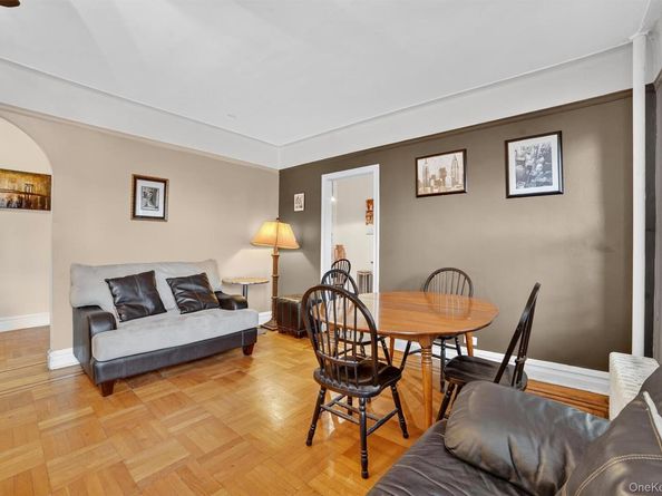 219 Bronx River Road 2L, Yonkers NY 10704